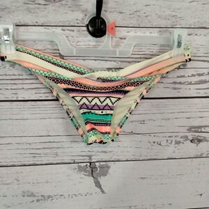 New Without tags. "Eidon" woman's bikini bottoms